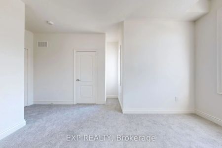 Property For Lease | X9032302 - Photo 2