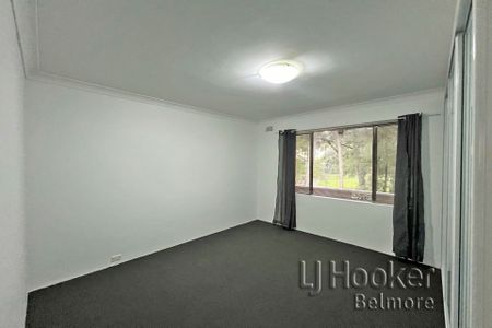 SPACIOUS RESIDENCE - Photo 3