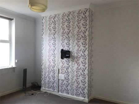 2 bedroom terraced house to rent - Photo 2