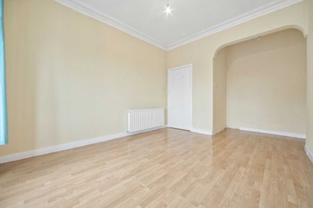 Price £650 pcm - Available Now - Unfurnished - Photo 5