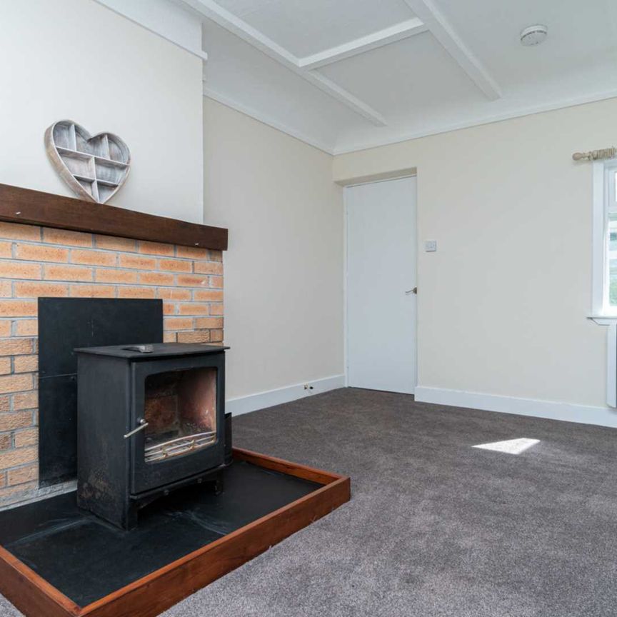 Price £1,150 pcm - Available 12/01/2026 - Unfurnished - Photo 1