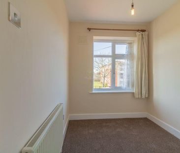 3 Bed Terraced House, Barley Lane, IG3 - Photo 6