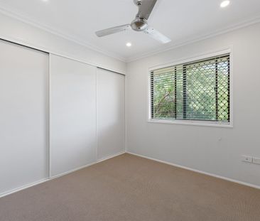 Spacious Family Living with Room for All the Toys in Prime Victoria... - Photo 1