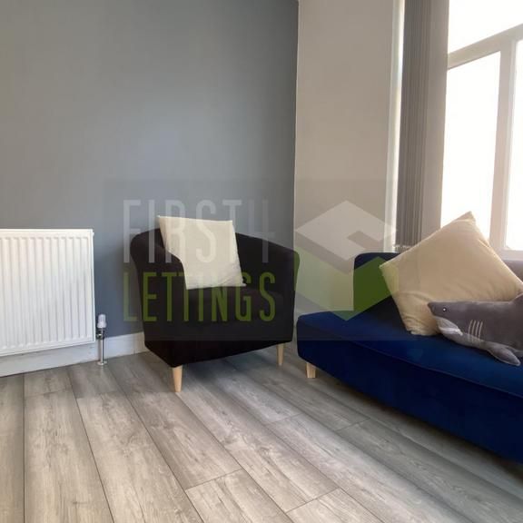 3 bedroom flat to rent - Photo 1