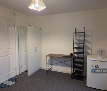 1 bedroom in a house share to rent - Photo 6