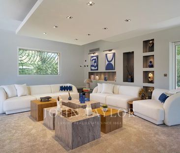 Maison à louer Mougins, Cote d'Azur, France8 500 EUR / Mois - Photo 3