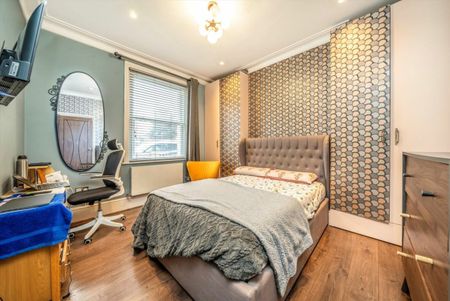 School Road, TW3, London - Photo 3