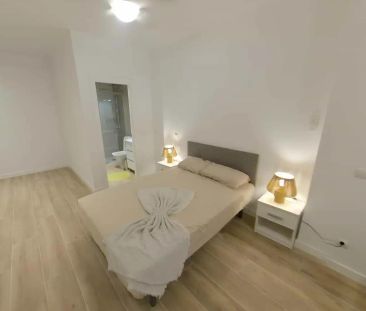 Piso de alquiler en Calle de Santa Julia, San Diego - Foto 1