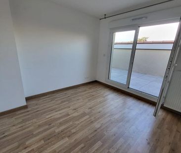 Location Appartement 3 pièces 83m² BRON 69500 - Photo 6