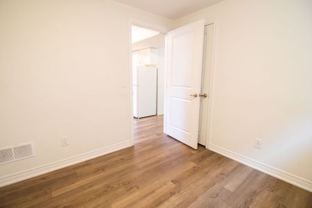 All Inclusive 1 Bedroom Lower Unit in Welland!! - Photo 2