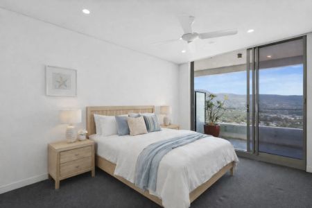 Luxury Apartment Living - Photo 2