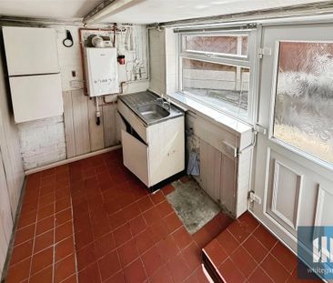 4 bedroom detached house to rent - Photo 6