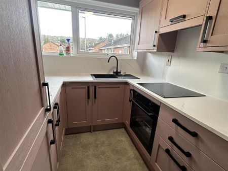 2 bedroom detached bungalow to rent - Photo 5