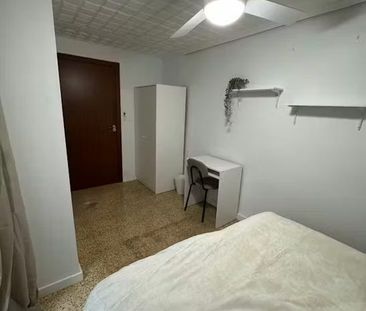 Avinguda d'Ausiàs March, Alaquàs, Valencian Community 46970 - Photo 3