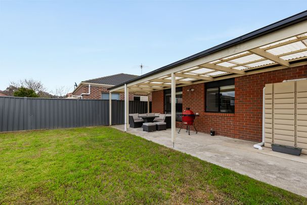 Contemporary Elegance Meets Family Comfort! - Photo 1