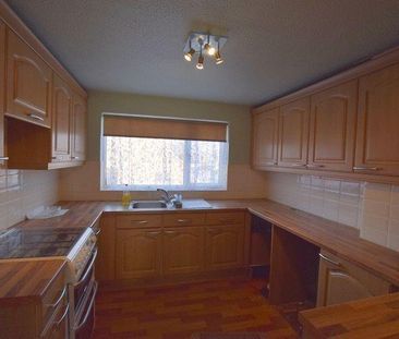 4 bedroom detached house to rent - Photo 5