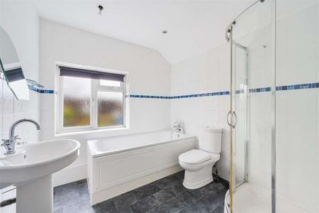 Ferndale Road, Banstead, SM7 - Photo 2