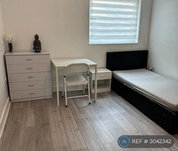2 bedroom flat to rent - Photo 4