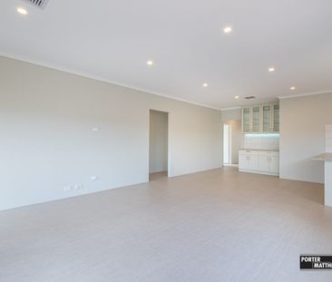 FANTASTIC HOME! - Photo 4