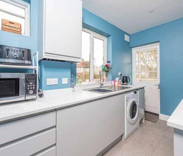 Rosebery Close, Morden, SM4 - Photo 1