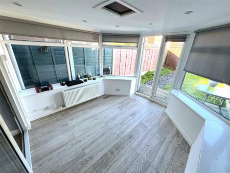 2 bedroom terraced house to rent - Photo 2