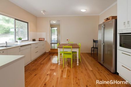 Fully Air-Conditioned - North-East Facing Family Home - Photo 5