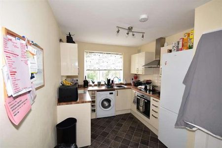 Warren Road, North Chingford, E4 - Photo 3