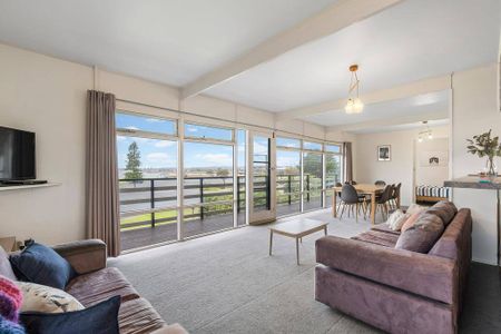 Fabulous river front location! - Photo 3