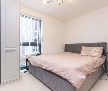 3 bedroom flat to rent - Photo 5