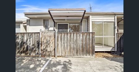 Freshly Updated & Perfectly Positioned in the Heart of Thomastown - Photo 3