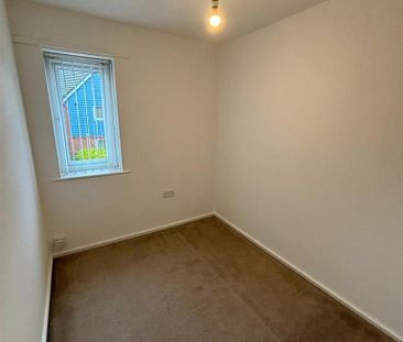 3 bedroom semi-detached house to rent - Photo 6