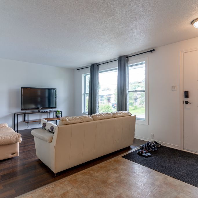 Grand 3 Chambres à Louer à Aylmer - Photo 1