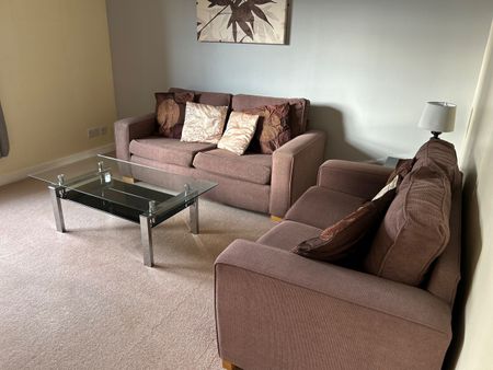 2 Bed Flat, Riverside Drive, AB11 - Photo 4