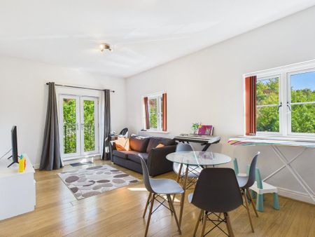 2 bedroom apartment to rent - Photo 3