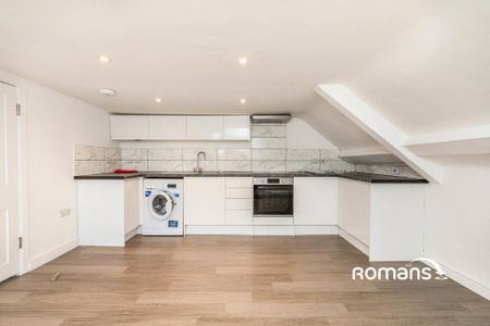 3 bedroom flat to rent - Photo 2