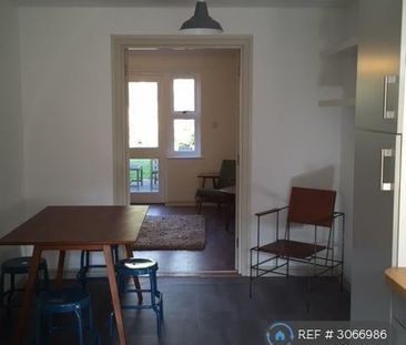 3 bedroom semi-detached house to rent - Photo 4