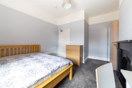 6 bed terraced house to rent in Holly Avenue, Jesmond, NE2 - Photo 4
