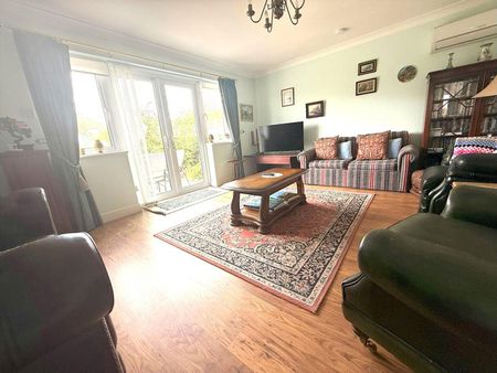 Hamilton Close - Photo 2