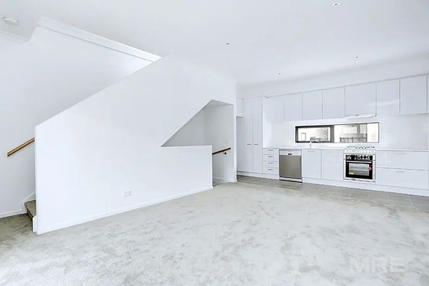 Designer townhouse in Maidstone - Photo 1