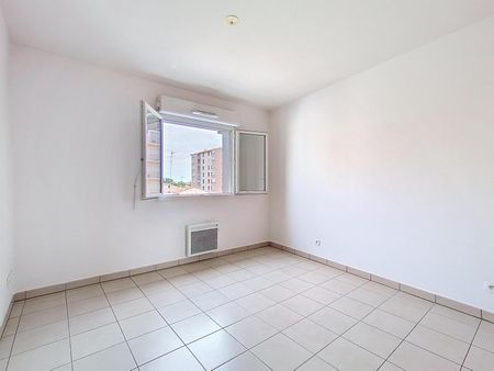 Location Appartement 3 pièces 67m² PERPIGNAN 66000 - Photo 4