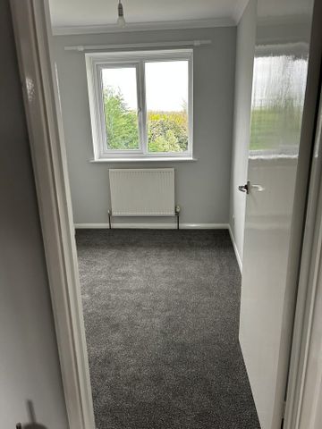 36 Hillary Road, Penenden Heath, Maidstone, Kent, ME14 2JT - Photo 5