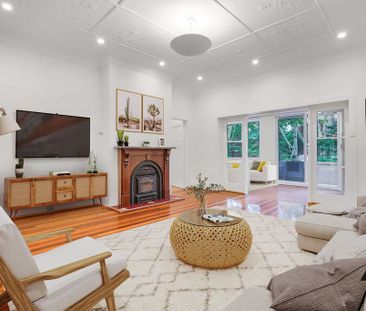 Large 4-Bedroom home in Sought-After Wollstonecraft - Your Perfect ... - Photo 1