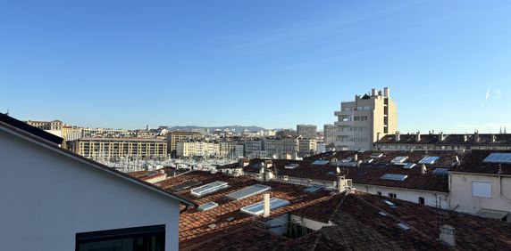 Location Studio meublé 24m² Marseille 13007 - Photo 2