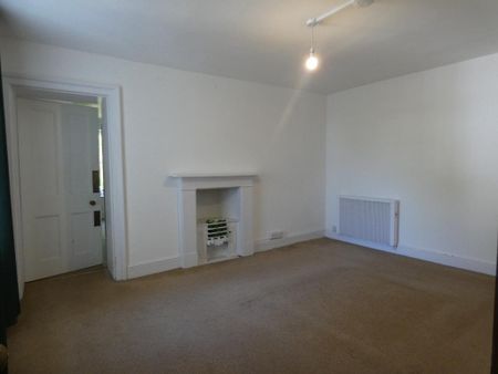 6 bedroom detached house to rent - Photo 2