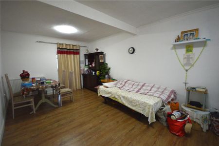 4 bedroom terraced house to rent - Photo 5