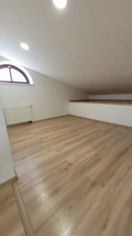 Podkrovní byt 3+1, Zámecké náměstí, Frýdek-Místek - Photo 3