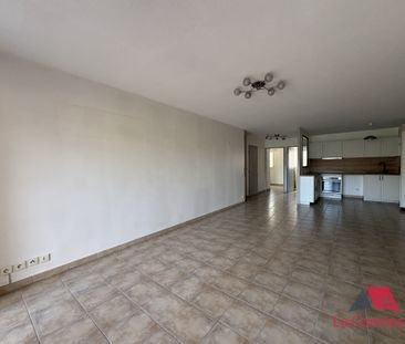Location Appartement 3 pièces 64m² ST CYR SUR MER 83270 - Photo 1