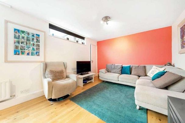 Carminia Road, Balham, SW17 - Photo 1