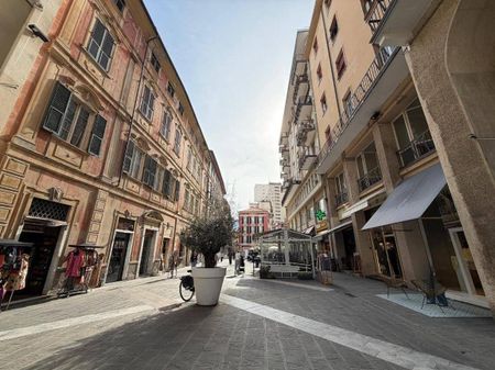 Quadrilocale piazza Sant'agostino 59, Centro Storico, La Spezia - Photo 3