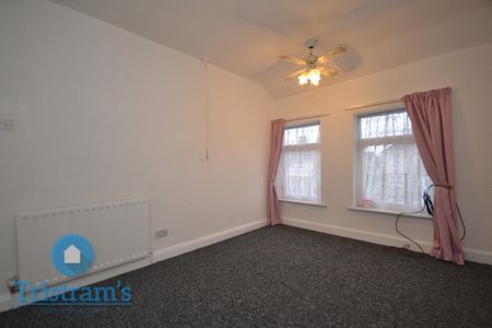 3 bed Mid Terraced House for Rent - Photo 3
